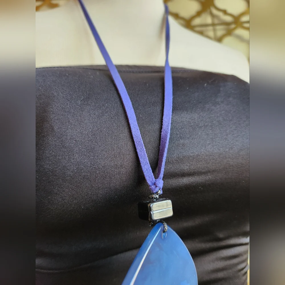 ✨️New to the Boutique! Adjustable Blue and Black Necklace -Double-si… - Picture 6 of 13